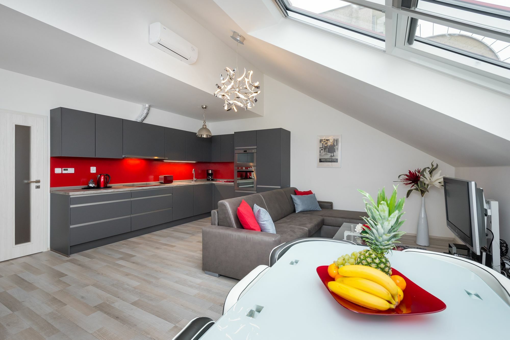 Apartment Sokolska Praha Bagian luar foto