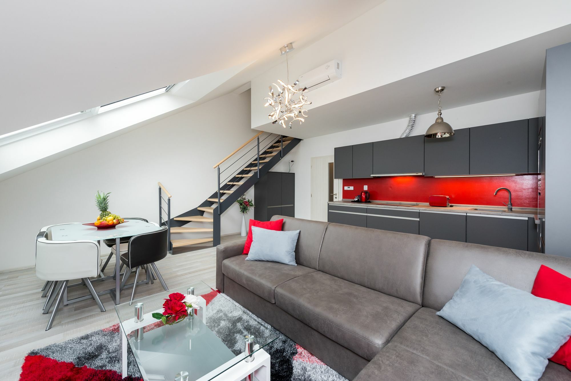 Apartment Sokolska Praha Bagian luar foto